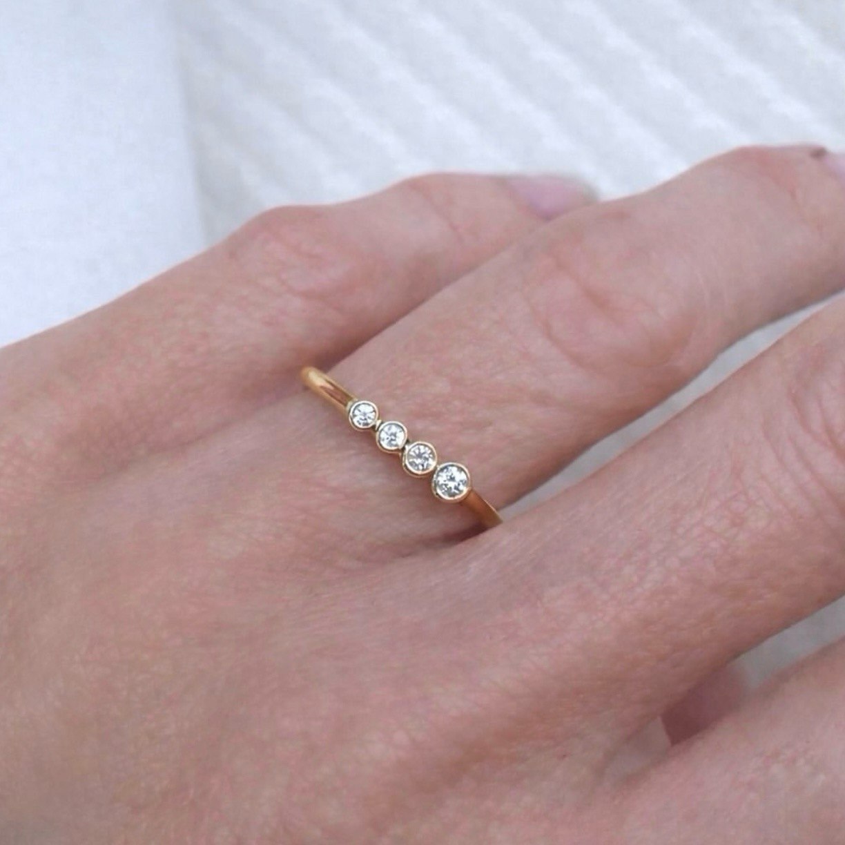 Graduated Diamond Ring