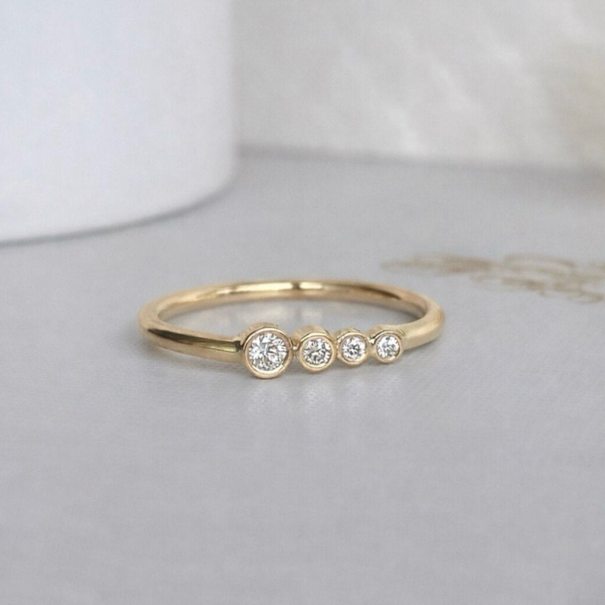 Graduated Diamond Ring