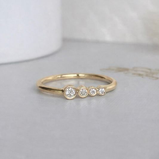 Graduated Diamond Ring